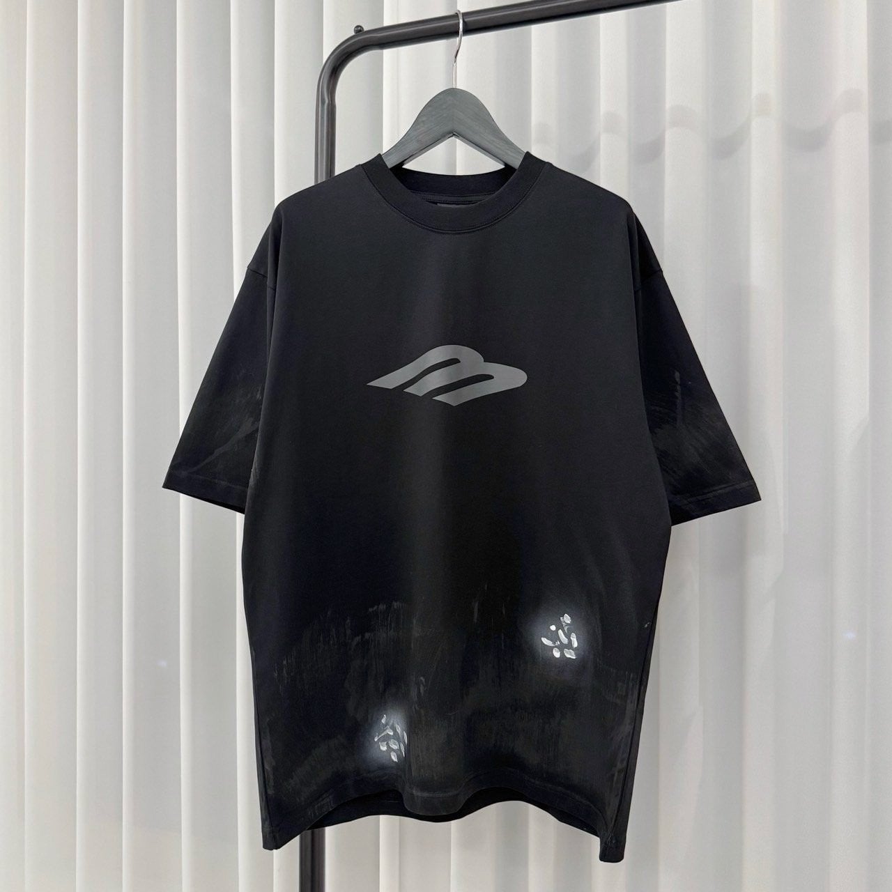 💕 발**** 그래픽 로고 페인티드 반팔 티셔츠