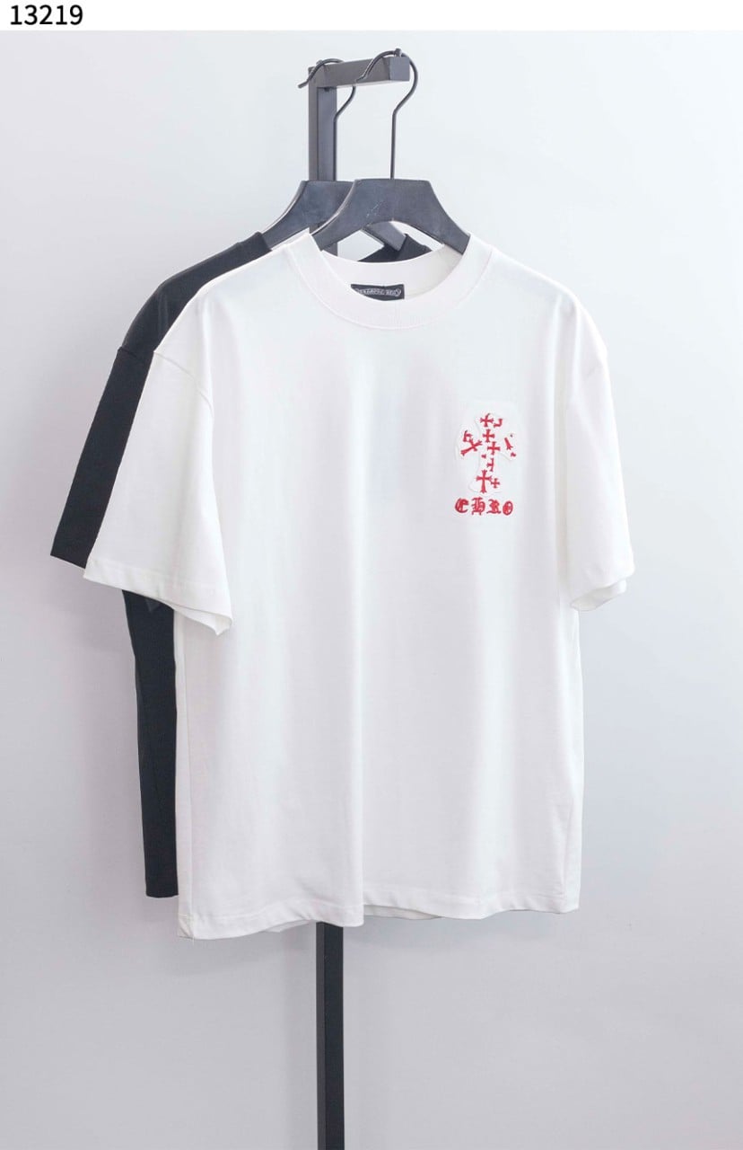 #크롬하츠 [Chrome Hearts] 캐주얼 레드 로고 반팔 티셔츠 신상입고💢 #상의 #티셔츠 #13219